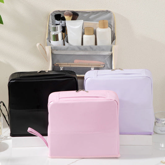 💄 50% RABATT! Elegant Håndveske med Rom – 5 Farger & Flekkmotstandig PU! ✨ Hold Sminken Organisert – Perfekt for Reise & Hverdag. 🎀 Hengbar Design – Kjøp 3 for 10% Ekstra Rabatt! 🛍️
