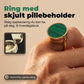 💄 2-i-1 Unisex Ring med Skjult Rom – Oppbevar Piller eller Lipgloss Diskret & Stilig! ✨ Rustfritt Stål & Elegant Akrylinnlegg – Perfekt for Hverdag, Reiser & Nødsituasjoner.