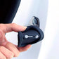 🚗 Bil Dørlås Silikondeksel – Beskytter mot Riper & Demper Dør-smell! 🔇 Reduserer Støy & Vibrasjoner – Universalpassform for De Fleste Biler. 🛡️ Myk & Slitesterk Silikon – Enkel Montering Uten Verktøy.