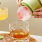 🥃 Silikon Isballform til Whiskey – 6cm Store Isboller som Smelter Saktere! ✨ Lekkasjesikker & Enkel Å Tømme – Perfekt for Cocktails & Hjemmebar. ❄️ 3 Farger – Kjøp 3 for 10% Ekstra Rabatt! 🧊