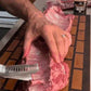 🥩 Rustfritt Stål BBQ Ribbeavskinner – Fjerner Hinna Enkelt & Raskt for Perfekt Grillmat! ✨ Skarpt Blad – Perfekt for Ribbe, Svinekjøtt & Fisk. 🔪 Ergonomisk Håndtak
