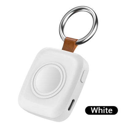⌚ 50% RABATT! Bærbar Nøkkelringlader for Smartklokker – 1200mAh & Magnetisk Lading! ✨ Kompakt Design – Perfekt for Reise & Hverdagsbruk. 🔋 Fulladet På 2,5 Timer – Kjøp 3 for 10% Ekstra Rabatt! 🔑